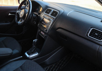 Подержанный автомобиль Volkswagen Polo Sedan 2019 года (7 фото)