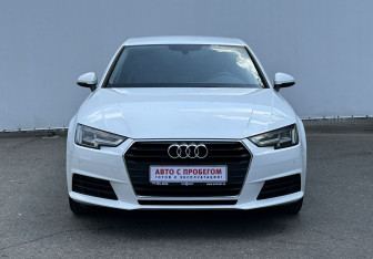 Подержанный автомобиль Audi A4 Sedan 2019 года (2 фото)
