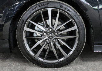 Подержанный автомобиль Toyota Camry Sedan 2025 года (27 фото)