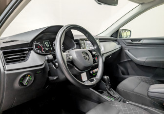 Подержанный автомобиль Skoda Rapid Liftback 2022 года (17 фото)
