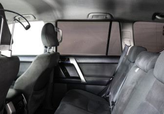 Подержанный автомобиль Toyota Land Cruiser Prado 2011 года (10 фото)