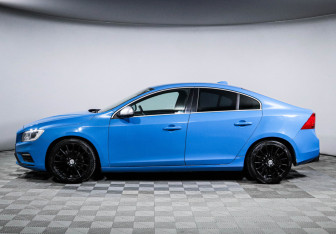 Подержанный автомобиль Volvo S60 2014 года (8 фото)