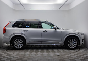 Подержанный автомобиль Volvo XC90 2016 года (6 фото)