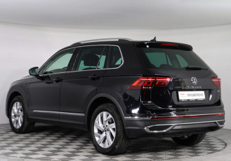 Подержанный автомобиль Volkswagen Tiguan 2021 года (7 фото)
