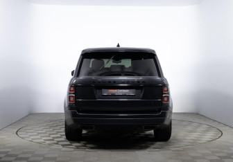 Подержанный автомобиль Land Rover Range Rover 2021 года (6 фото)