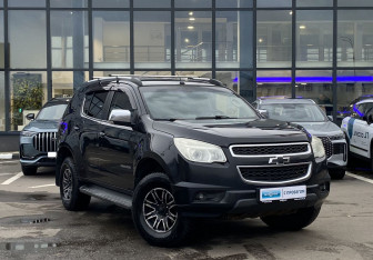 Подержанный автомобиль Chevrolet TrailBlazer 2012 года (3 фото)