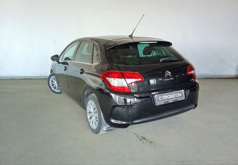 Подержанный автомобиль Citroen C4 Hatchback 2011 года (6 фото)