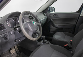 Подержанный автомобиль Skoda Yeti 2013 года (10 фото)