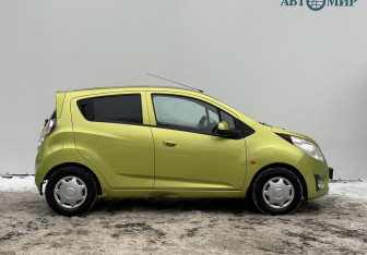 Подержанный автомобиль Chevrolet Spark 2011 года (4 фото)