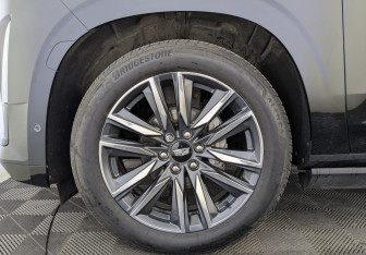 Подержанный автомобиль Cadillac Escalade Suv 2023 года (12 фото)