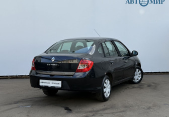 Подержанный автомобиль Renault Symbol 2008 года (5 фото)