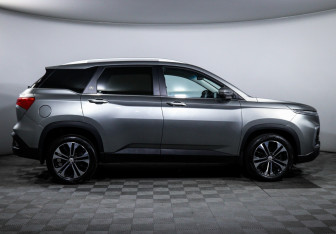 Подержанный автомобиль Chevrolet Captiva 2022 года (23 фото)