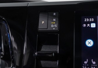 Подержанный автомобиль Volkswagen Multivan 2022 года (14 фото)