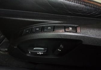 Подержанный автомобиль Volvo V40 Hatchback 2013 года (16 фото)