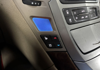 Подержанный автомобиль Cadillac CTS Sedan 2008 года (31 фото)