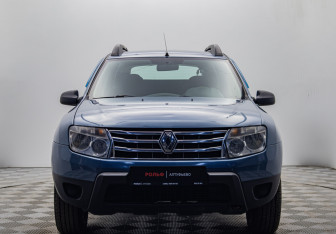 Подержанный автомобиль Renault Duster 2012 года (8 фото)