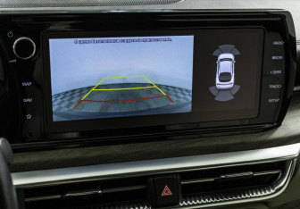 Подержанный автомобиль Kia K5 2021 года (14 фото)