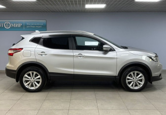 Подержанный автомобиль Nissan Qashqai 2017 года (4 фото)