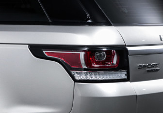 Подержанный автомобиль Land Rover Range Rover Sport 2017 года (16 фото)