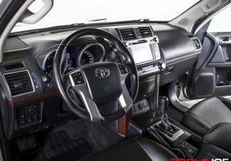Подержанный автомобиль Toyota Land Cruiser Prado 2014 года (20 фото)