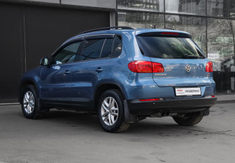 Подержанный автомобиль Volkswagen Tiguan 2012 года (6 фото)