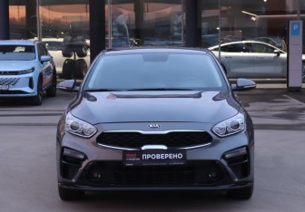 Подержанный автомобиль Kia Cerato Sedan 2021 года (2 фото)