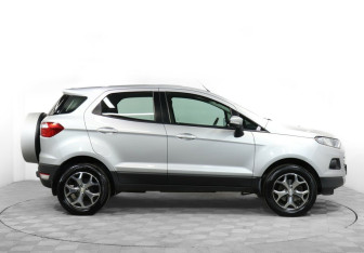 Подержанный автомобиль Ford EcoSport 2016 года (4 фото)