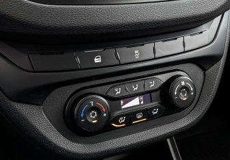 Подержанный автомобиль LADA (ВАЗ) Vesta Sedan 2016 года (20 фото)