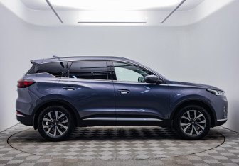 Подержанный автомобиль Chery Tiggo 7 Pro 2022 года (6 фото)