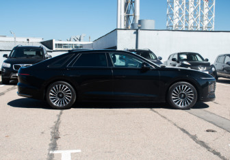 Подержанный автомобиль Hyundai Grandeur 2023 года (4 фото)