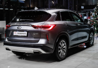 Подержанный автомобиль Infiniti QX50 2019 года (4 фото)