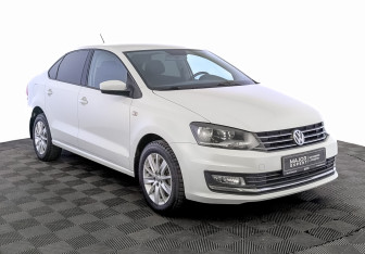 Подержанный автомобиль Volkswagen Polo Sedan 2016 года (3 фото)