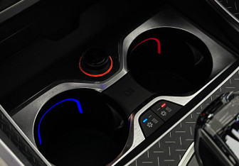 Подержанный автомобиль BMW X6 2019 года (22 фото)