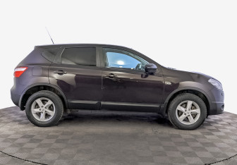 Подержанный автомобиль Nissan Qashqai 2011 года (4 фото)