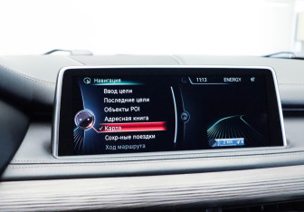 Подержанный автомобиль BMW X5 2015 года (24 фото)