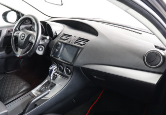 Подержанный автомобиль Mazda 3 Sedan 2010 года (6 фото)