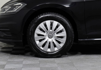 Подержанный автомобиль Volkswagen Golf Wagon 2018 года (7 фото)