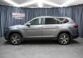 Подержанный автомобиль Volkswagen Teramont 2021 года (8 фото)
