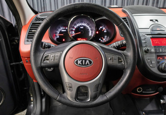 Подержанный автомобиль Kia Soul 2011 года (17 фото)