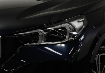 Подержанный автомобиль BMW X1 2025 года (7 фото)