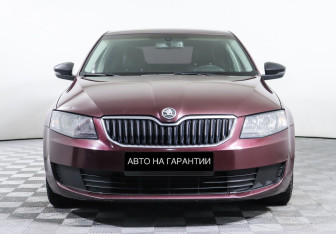 Подержанный автомобиль Skoda Octavia Liftback 2013 года (2 фото)