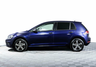 Подержанный автомобиль Volkswagen Golf Hatchback 2018 года (3 фото)