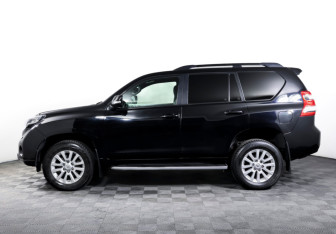 Подержанный автомобиль Toyota Land Cruiser Prado 2016 года (8 фото)