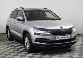 Подержанный автомобиль Skoda Karoq 2021 года (3 фото)