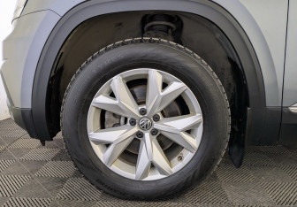 Подержанный автомобиль Volkswagen Teramont 2019 года (18 фото)