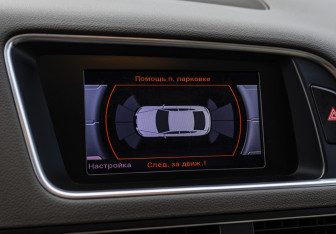 Подержанный автомобиль Audi Q5 2013 года (14 фото)