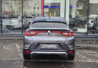 Подержанный автомобиль Renault Arkana 2019 года (7 фото)