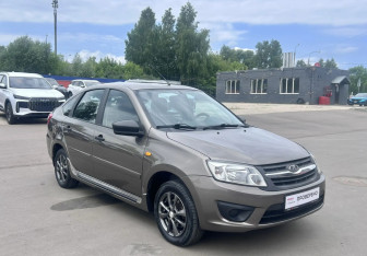 Подержанный автомобиль LADA (ВАЗ) Granta Liftback 2016 года (3 фото)