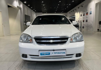 Подержанный автомобиль Chevrolet Lacetti Sedan 2010 года (2 фото)