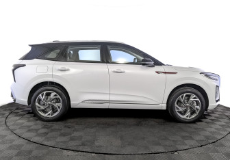 Новый Hongqi HS3 2025 (4 фото)